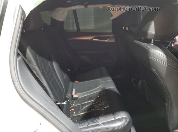 5UXTY9C09L9B48896 2020 BMW X3 Серебряный Вид задней части салона