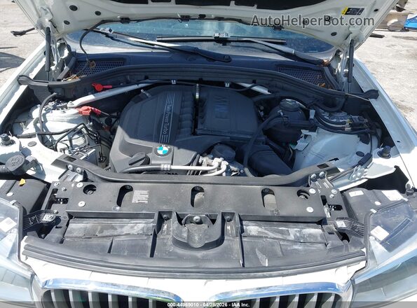 5UXWX7C34H0U44366 2017 BMW X3 Белый Вид сзади