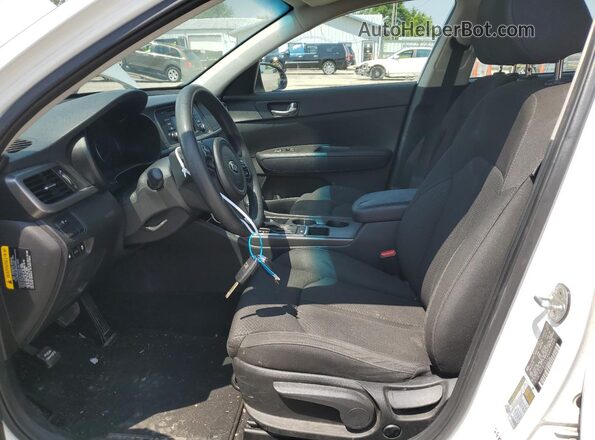 5XXGT4L39GG045353 2016 KIA OPTIMA White Սալոնի դիմացի տեսք