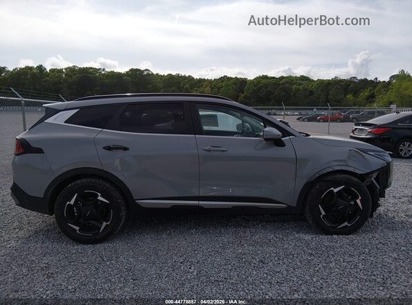 5XYK33DF0TG350856 2026 KIA SPORTAGE Gray Սալոնի հետևի տեսք