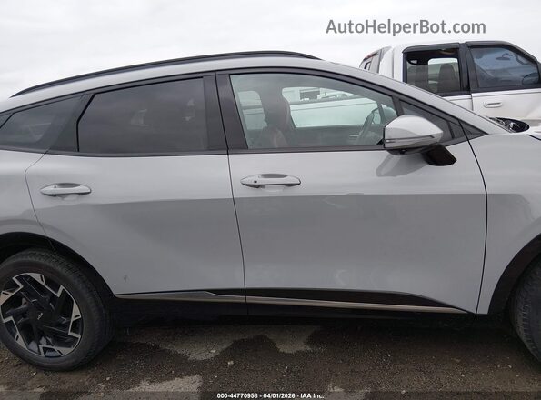 5XYK53DF4RG174980 2024 KIA SPORTAGE Gray Widok wnętrza 360 stopni