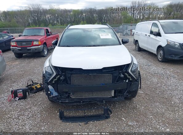 5XYK6CDF0RG221421 2024 KIA SPORTAGE White Widok wnętrza z tyłu