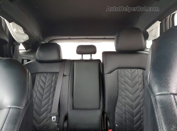 5XYK6CDF7RG140819 2024 KIA SPORTAGE Green Widok tylnych siedzeń