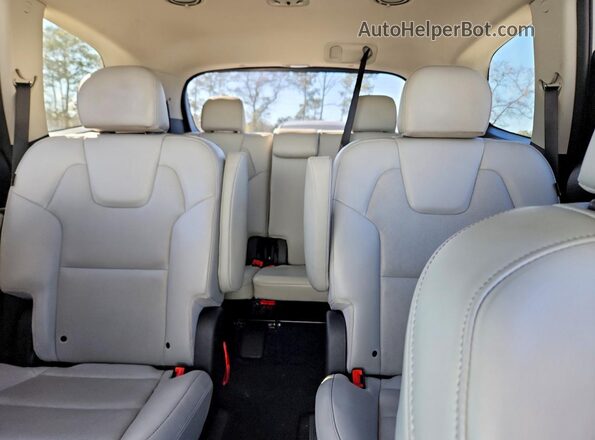 5XYP64GC6RG560097 2024 KIA TELLURIDE White უკანა სავარძლების ხედი