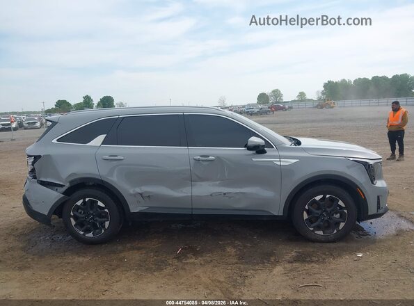 5XYRL4JC1SG372944 2025 KIA SORENTO Gray Widok wnętrza z tyłu