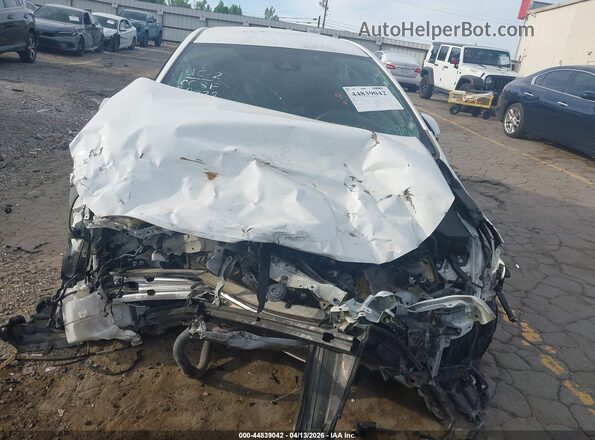 5YFDPRAE2LP141318 2020 TOYOTA LL White წინა პანელის ხედი