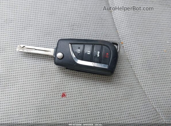 5YFEPRAE5LP081670 2020 TOYOTA LL Red Widok deski rozdzielczej