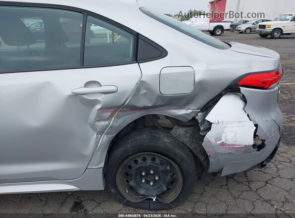 5YFEPRAEXLP107325 2020 TOYOTA LL Silver Widok z przodu