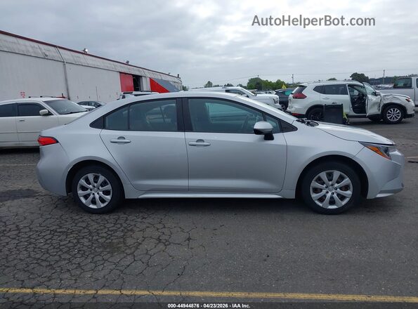 5YFEPRAEXLP107325 2020 TOYOTA LL Silver Widok wnętrza z tyłu