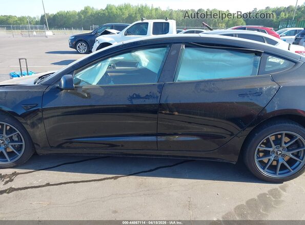 5YJ3E1EB3NF185040 2022 TESLA MODEL 3 Black Widok wnętrza z tyłu