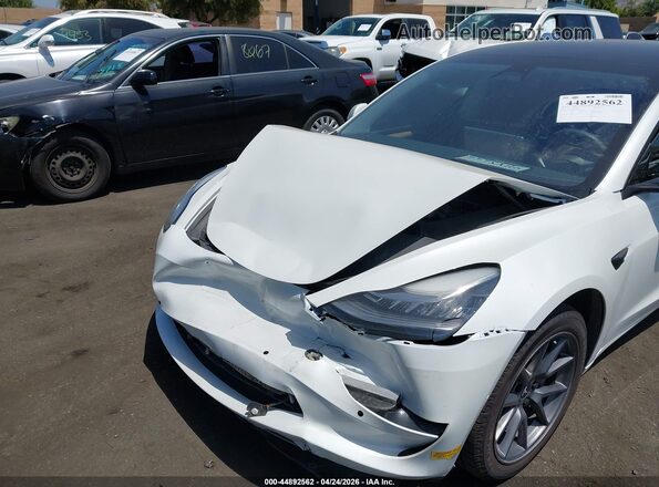 5YJ3E1EB3NF298471 2022 TESLA MODEL 3 White Widok z przodu