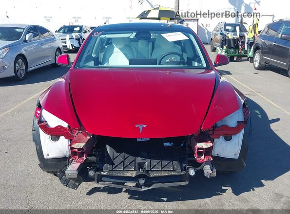 5YJ3E1EB4SF904386 2025 TESLA MODEL 3 Красный Вид задней части салона