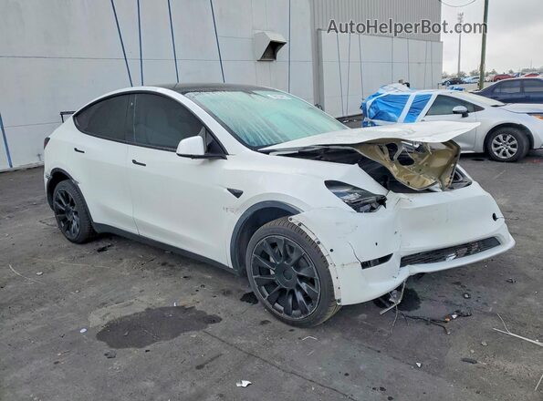 5YJYGDEE6LF046285 2020 TESLA MODEL Белый Передняя правая четверть