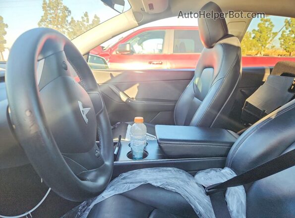 5YJYGDEE7LF054685 2020 TESLA MODEL Белый Вид салона спереди