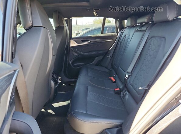 5YM23EC04P9P36350 2023 BMW X4 Черный Вид задней части салона