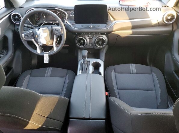 3GNKBCR49TS143155 2026 CHEVROLET BLAZER Оранжевый Вид панели приборов
