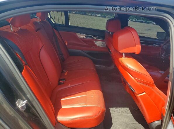 WBA7F0C32HGM22242 2017 BMW OTHER Black Widok wnętrza z tyłu