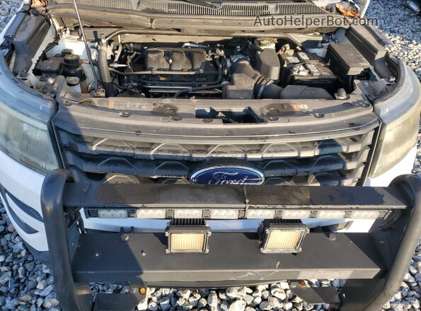 1FM5K8AR5HGA24465 2017 FORD FORD EXPLORER White Widok naklejki z numerem VIN