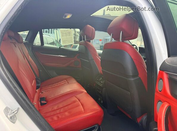5UXKU2C52J0Z61909 2018 BMW X6 Белый Вид щитка приборов