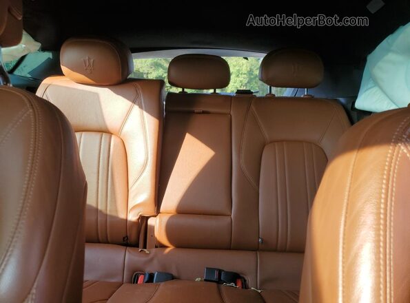 ZN661XUA6MX370853 2021 MASERATI LEVANTE Blue Вид задніх сидінь