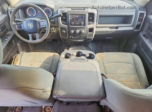 3C6UR5HJ6GG381142 2016 RAM 2500 Серебряный Вид щитка приборов