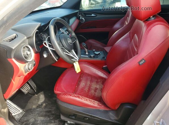 ZASFAKNN8J7B92646 2018 ALFA ROMEO STELVIO Silver Widok deski rozdzielczej
