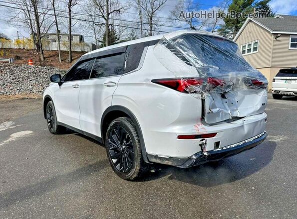 JA4J4VA89RZ065085 2024 MITSUBISHI OUTLANDER Белый Задняя правая четверть