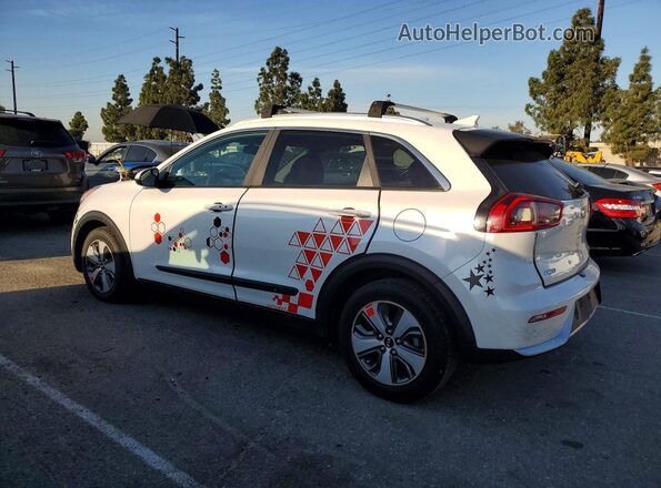 KNDCB3LC2K5284266 2019 KIA NIRO Белый Задняя правая четверть