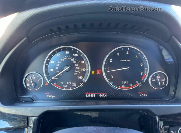 5UXKR0C57H0V66589 2017 BMW X5 Серебряный Вид щитка приборов