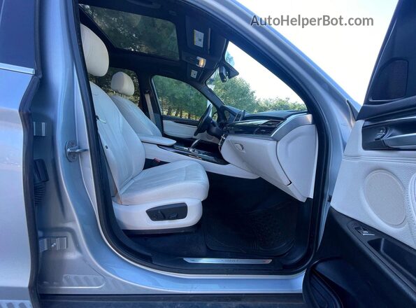 5UXKR0C57H0V66589 2017 BMW X5 Серебряный Вид сзади