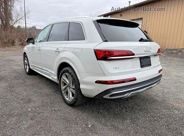 WA1LXAF71MD017482 2021 AUDI Q7 Белый Передняя правая четверть