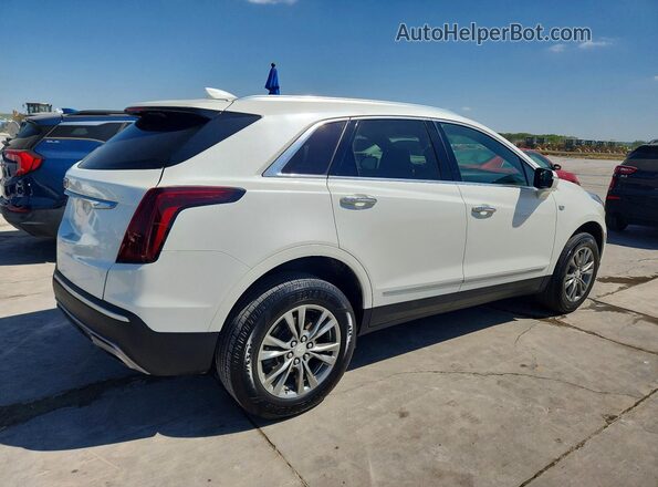 1GYKNCR45MZ108644 2021 CADILLAC XT5 Белый Передняя правая четверть