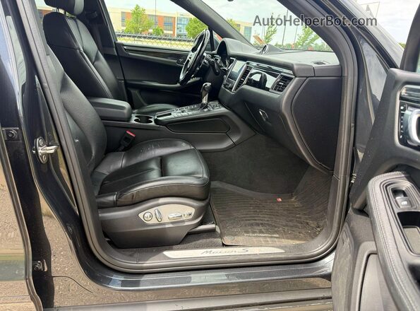 WP1AB2A51JLB33403 2018 PORSCHE MACAN Серый Вид сзади