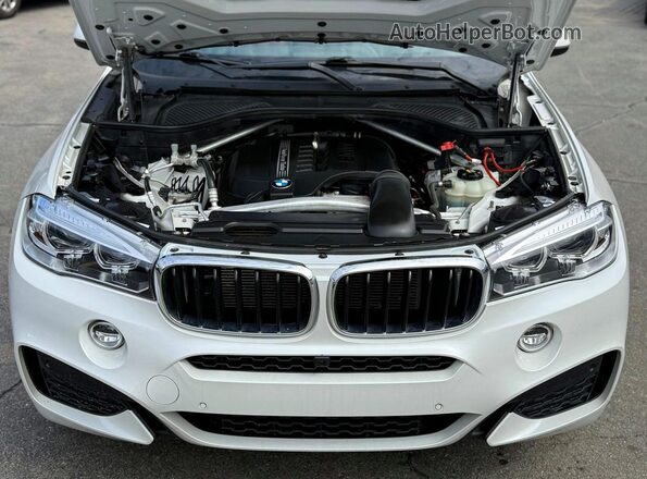 5UXKU2C52J0Z61909 2018 BMW X6 Белый Вид сзади