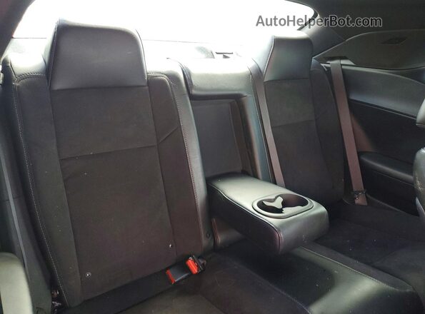 2C3CDZJG5KH607161 2019 DODGE CHALLENGER Orange Widok wnętrza z tyłu