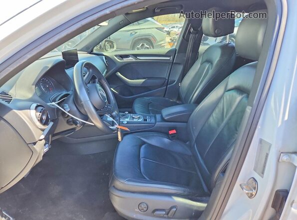 WAUAUGFF0KA076132 2019 AUDI OTHER White Widok deski rozdzielczej