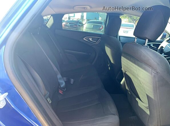 1C3CCCABXGN172625 2016 CHRYSLER 200 Blue Вид салону спереду