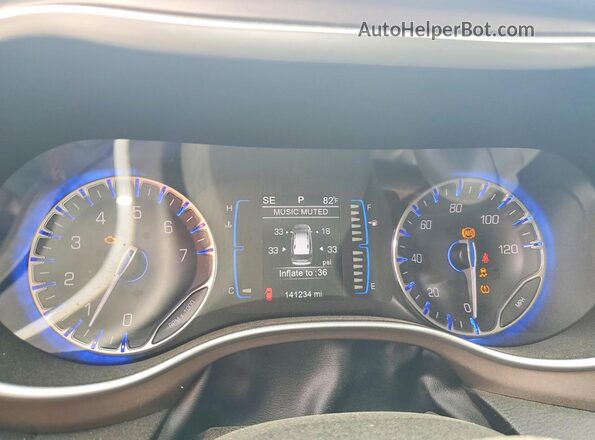 2C4RC1BGXHR584360 2017 CHRYSLER PACIFICA Черный Вид задних сидений