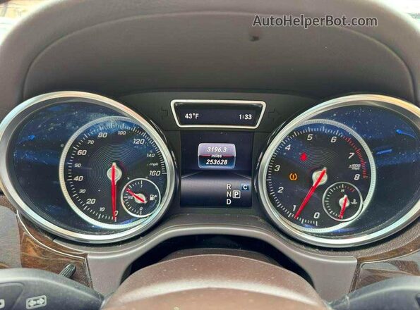 4JGDF6EE5JB124726 2018 MERCEDES-BENZ GLS Синий Вид щитка приборов