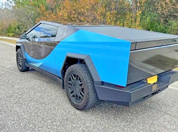 7G2CEHED6RA005124 2024 TESLA CYBERTRUCK Серый Передняя правая четверть