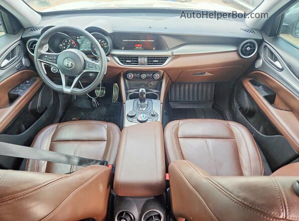 ZASFAKPN8J7B71325 2018 ALFA ROMEO STELVIO Gray Widok zestawu wskaźników