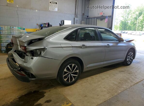 3VW5M7BU8RM090623 2024 VOLKSWAGEN JETTA Серебряный Передняя правая четверть