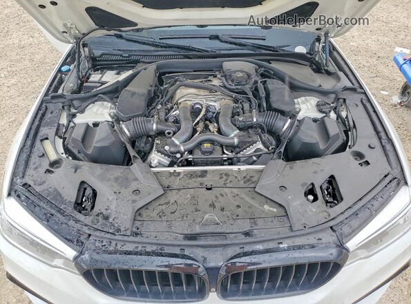WBAJS7C04LCD22307 2020 BMW M5 White Շարժիչի բաժամունքի տեսք
