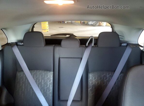 JA4ARUAU9TU014442 2026 MITSUBISHI OUTLANDER Серебряный Вид задней части салона