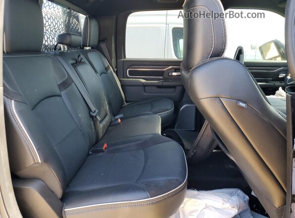 3C63R5FL1SG522840 2025 RAM 2500 Черный Вид задней части салона