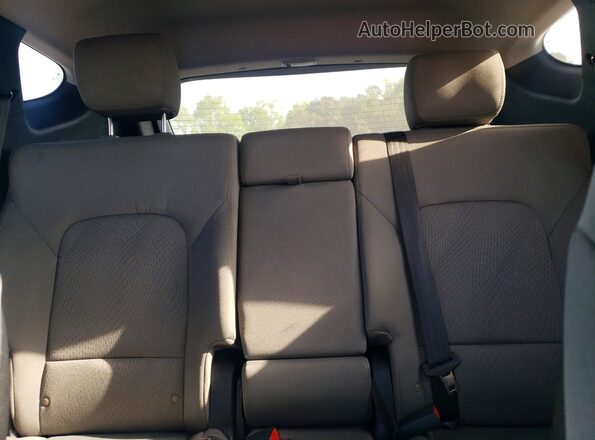 5XYZU3LB7JG509850 2018 HYUNDAI SANTA FE Silver Вид задньої частини салону