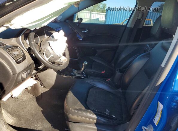 3C4NJCBB4KT676847 2019 JEEP COMPASS Blue Вид панелі приладів
