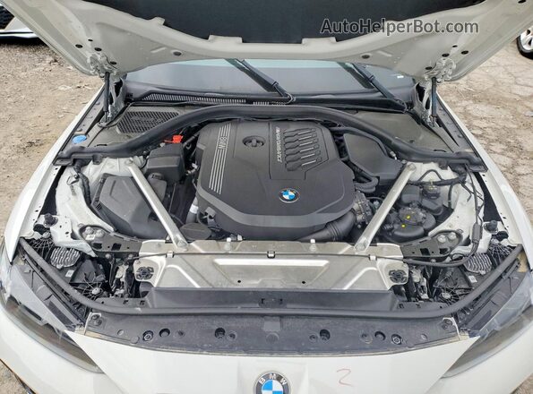 WBA13AW08PFN57302 2023 BMW M4 White Вид підкапотного простору