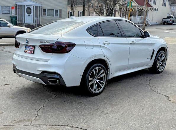 5UXKU2C52J0Z61909 2018 BMW X6 Белый Передняя правая четверть