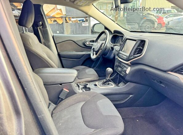 1C4PJLCB4HW508135 2017 JEEP CHEROKEE Серый Вид сзади